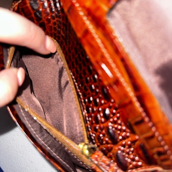 NWOT Brahmin Croc Embossed brown Leather Wristlet in Classic Pecan Melbourne - Picture 9 of 14
